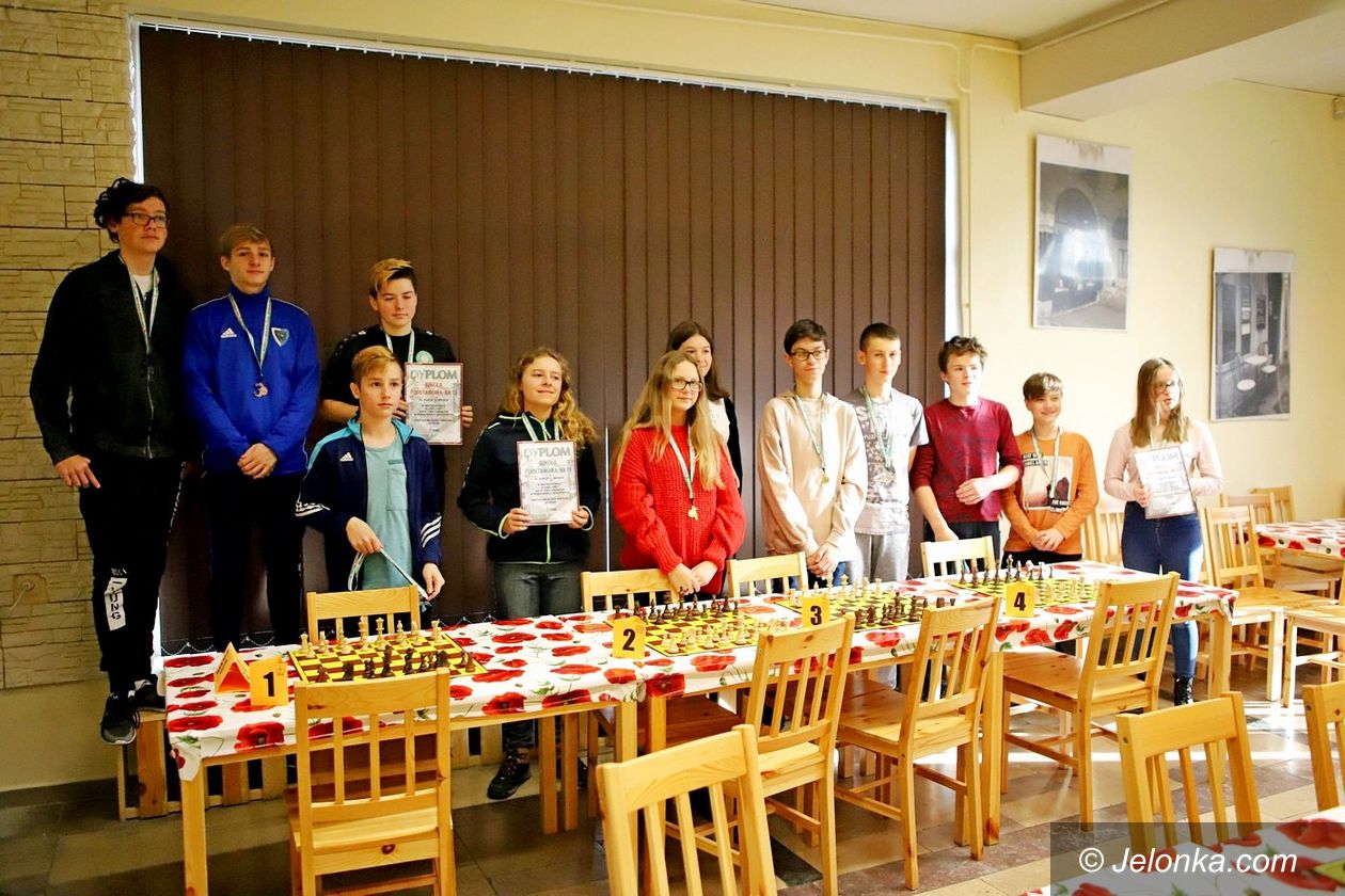 Jelenia Góra: Zwycięstwo SP 11