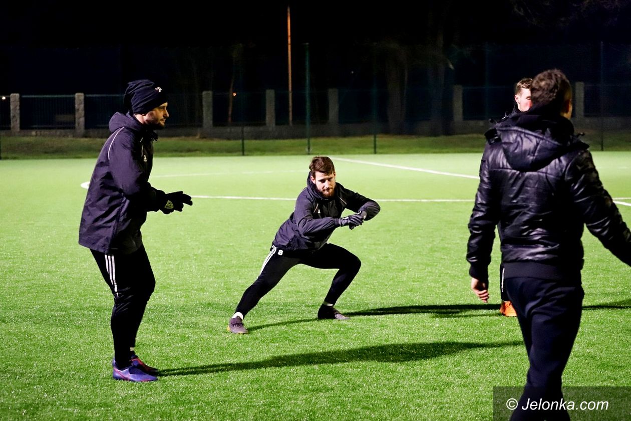 Jelenia Góra: Biało–niebiescy już trenują