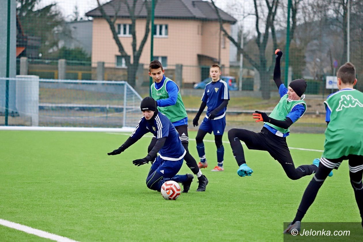 Jelenia Góra: Grad bramek w starciu z Wałbrzychem
