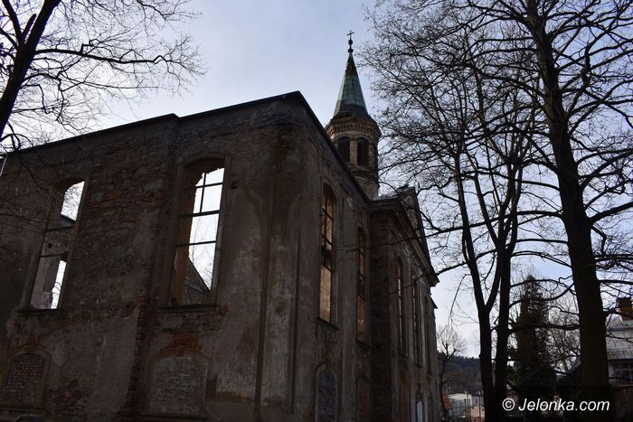 Miłków: Zakaz wstępu na cmentarz w Miłkowie