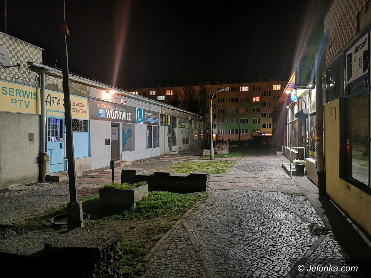 Jelenia Góra: Ten teren do remontu