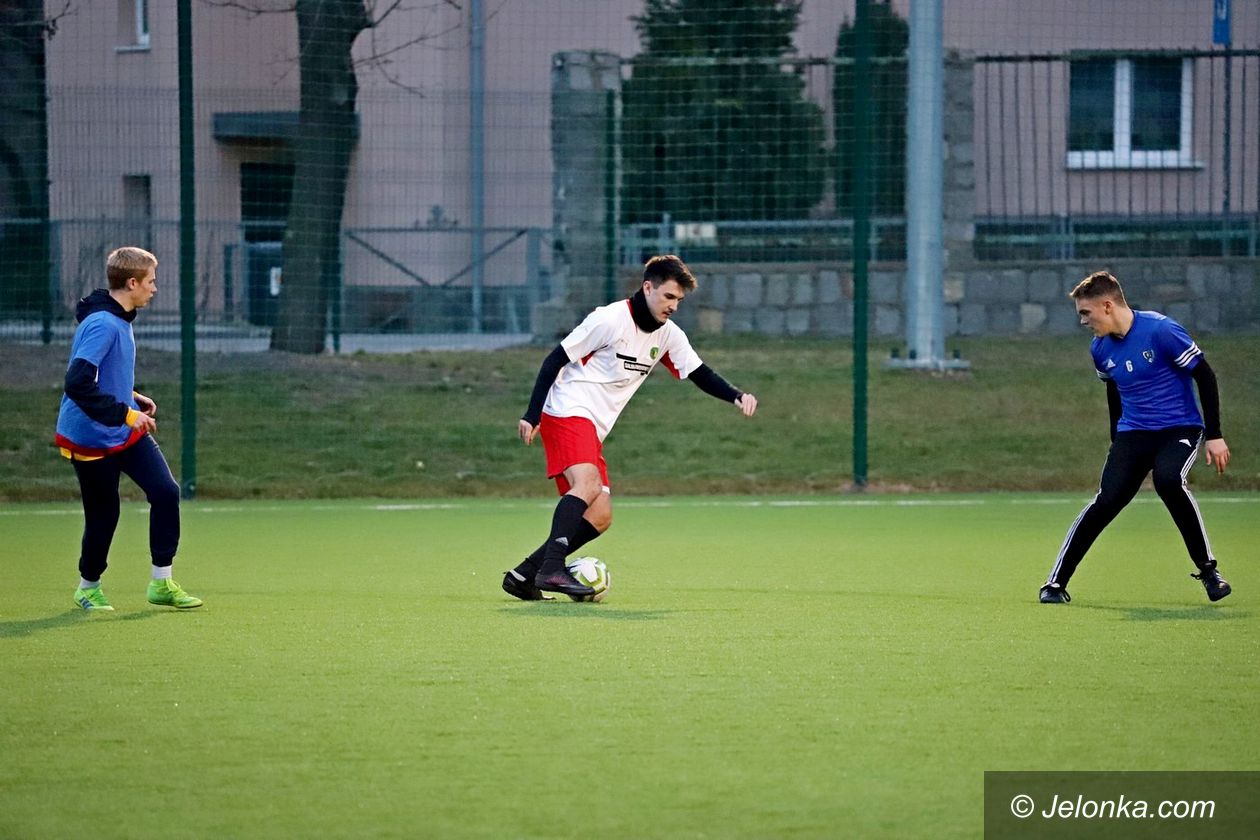 Jelenia Góra: Juniorzy bezkonkurencyjni