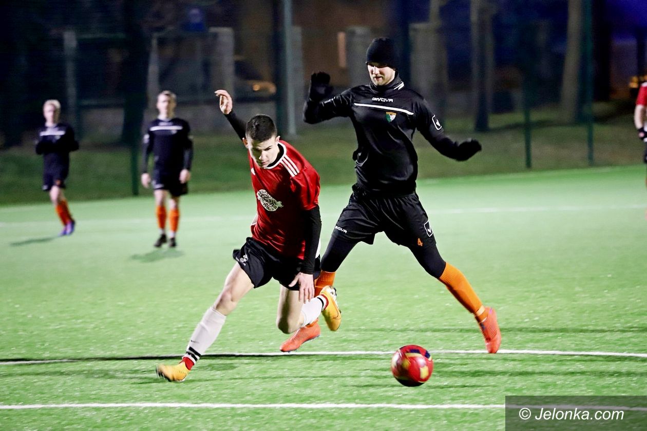 Jelenia Góra: 10 goli w meczu Pub Gola