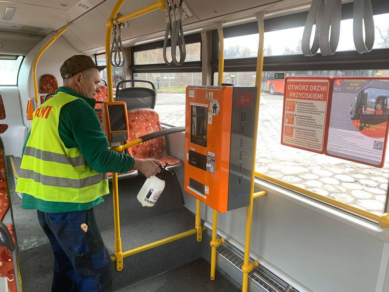 Jelenia Góra: Autobusy odkażane