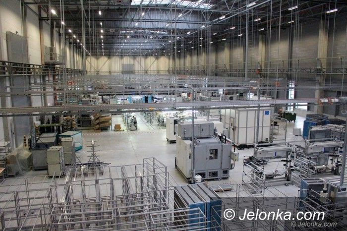 Jelenia Góra: Pracownicy strefy obawiają się wirusa