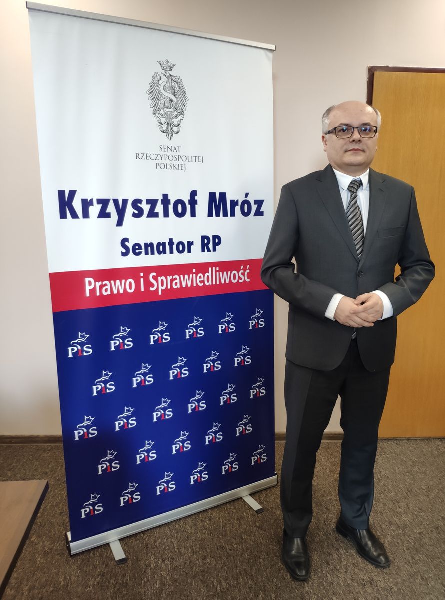 Jelenia Góra: Senator odpowiada prezydentowi