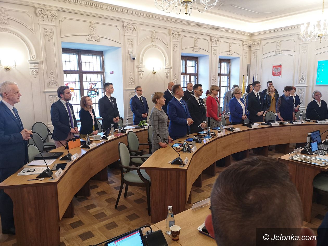 Jelenia Góra: Sesja Rady Miejskiej zdalnie