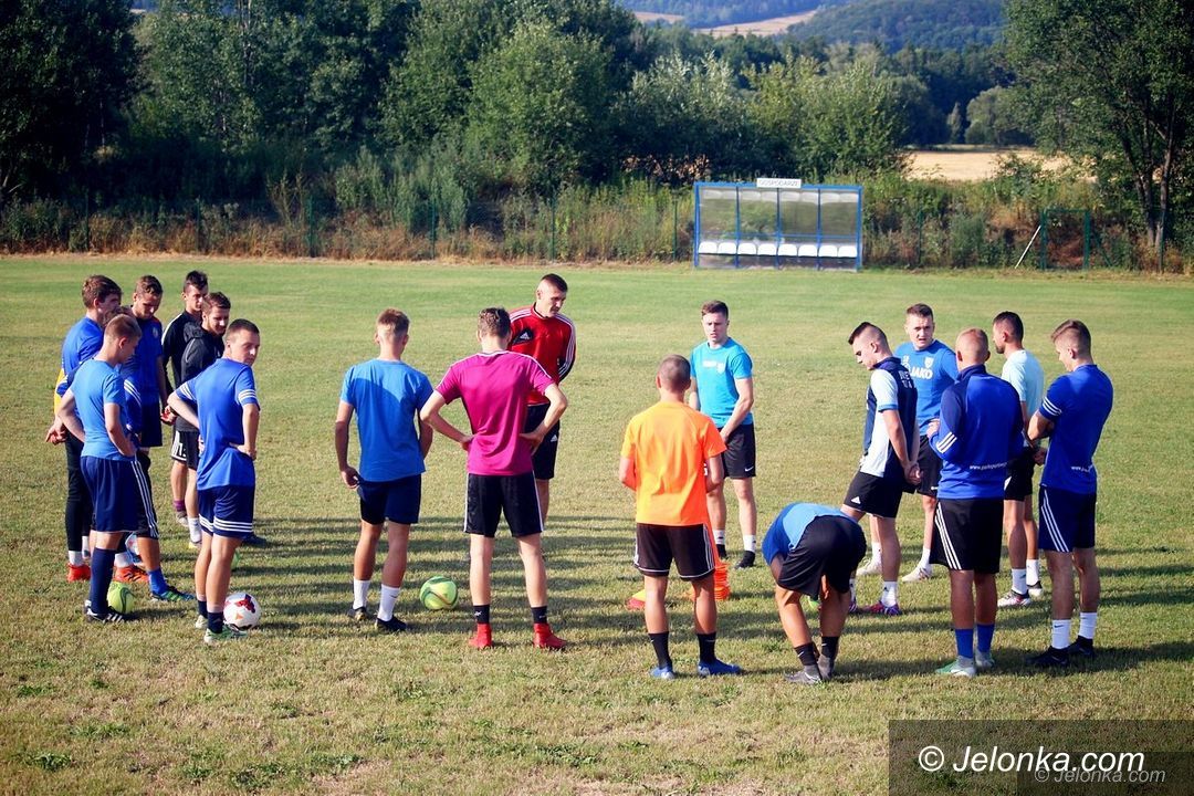 Jelenia Góra/Kraj: Co dalej z piłkarskim sezonem 2019/2020?