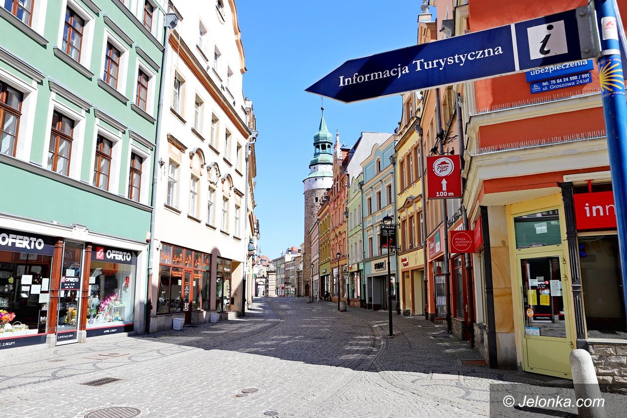 Jelenia Góra: Zostali w domach mimo pięknej pogody