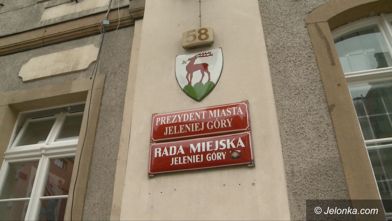 Jelenia Góra: Kontrowersje wokół sesji