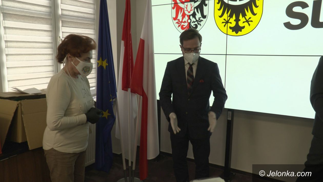 Jelenia Góra: „Maseczka dla seniora”