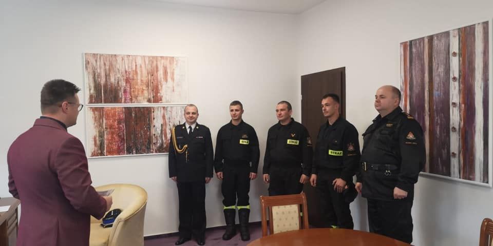 Powiat: Nagrody dla strażaków
