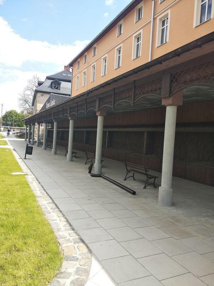 Jelenia Góra/Cieplice: Kto niszczy tężnię?