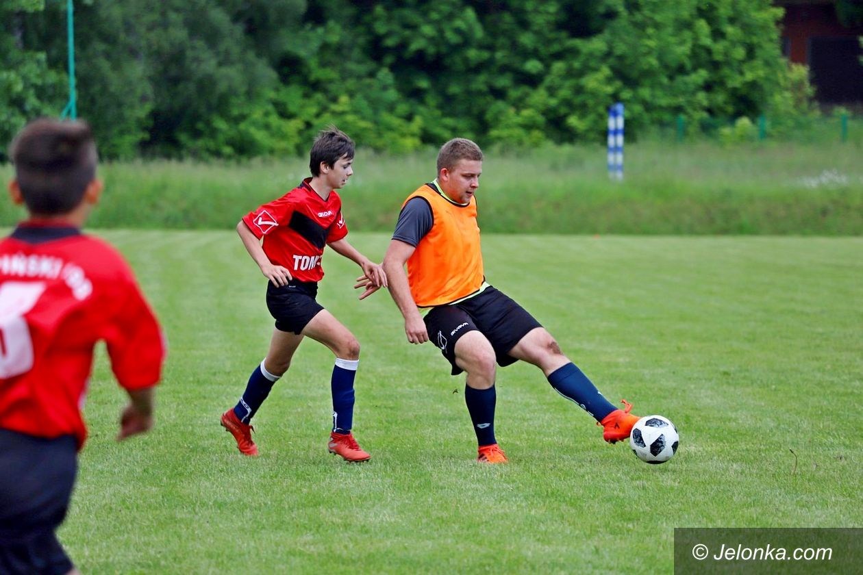 Podgórzyn: Potok powstawił się Mitexowi