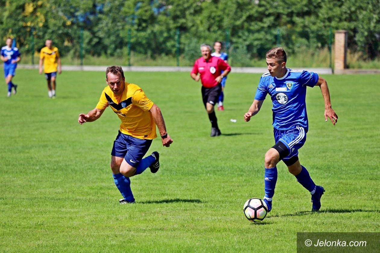 Łomnica: Łomnica rozbita przez juniorów Karkonoszy
