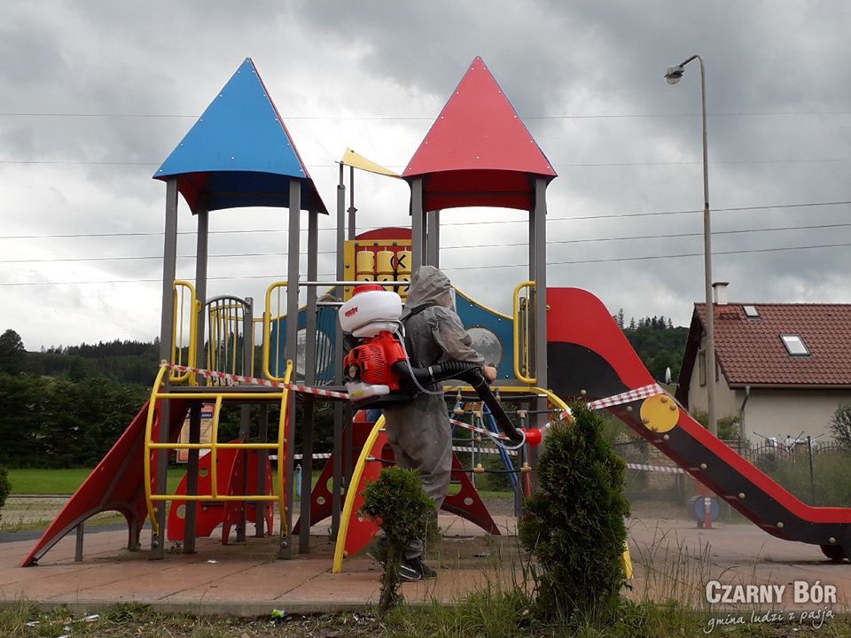 Czarny Bór: Bezpieczne place zabaw