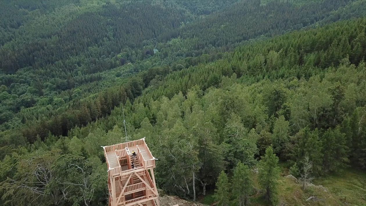 Jelenia Góra: Wieża widokowa na Czerniawskiej Kopie