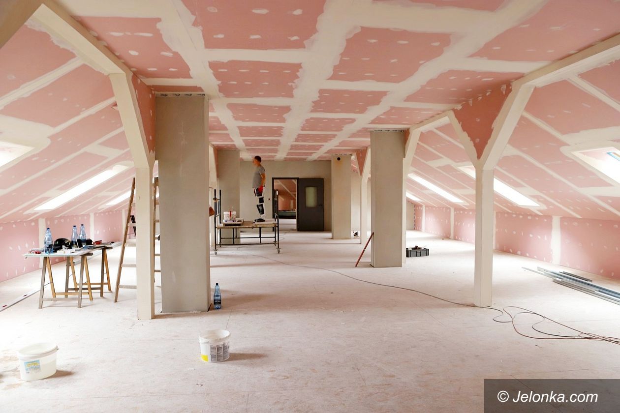 Jelenia Góra: Interaktywne centrum w budowie u strażaków