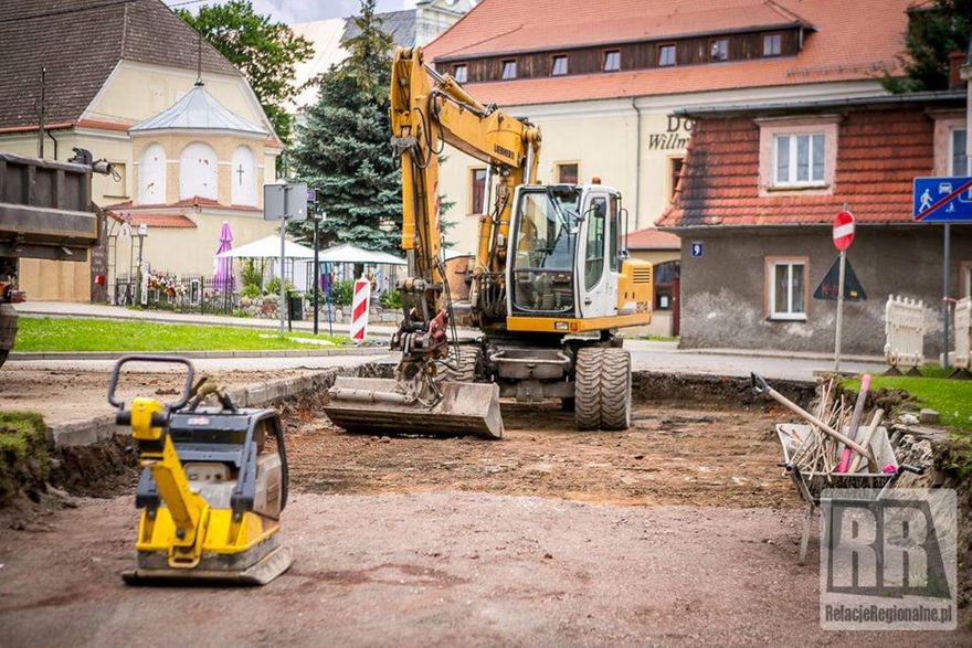 Krzeszów: Remont drogi przy CBK w Krzeszowie