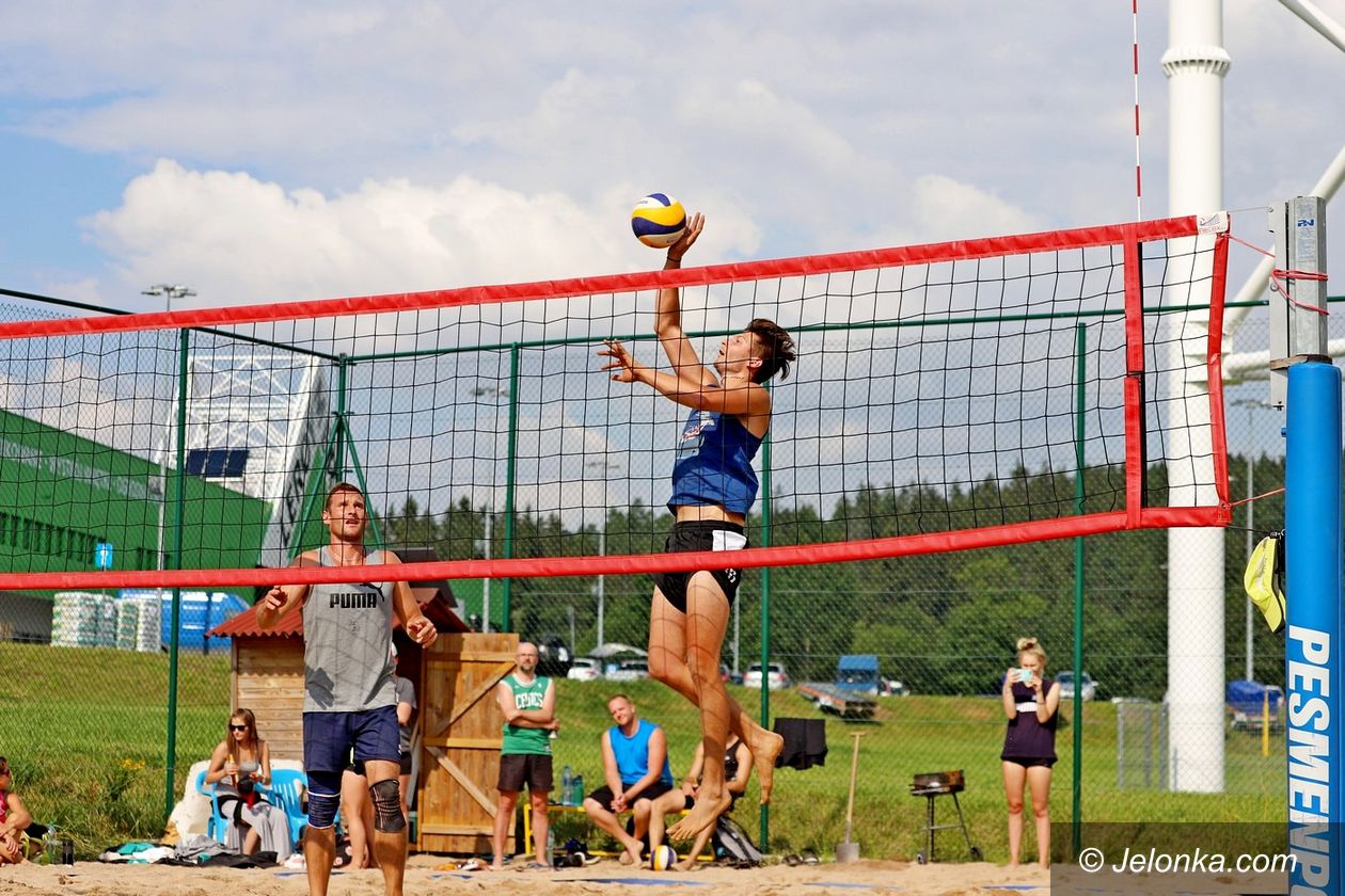 Jelenia Góra: Cykl turniejów siatkówki plażowej rozpoczęty