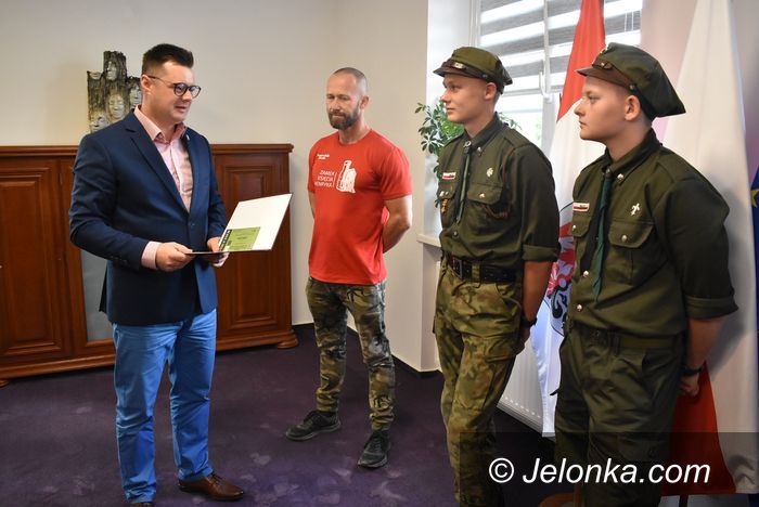 Jelenia Góra: Harcerze ratowali turystę