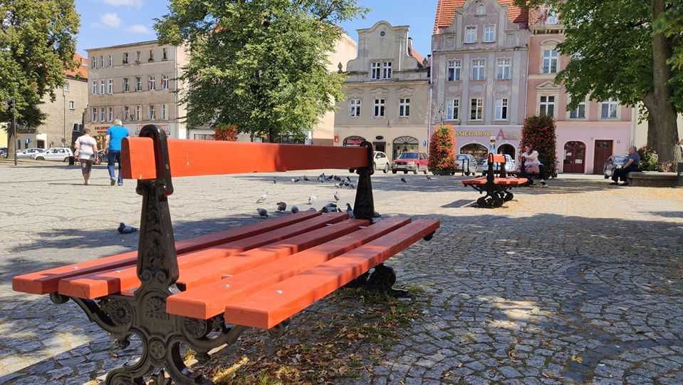 Kamienna Góra: Teraz ławki jak nowe