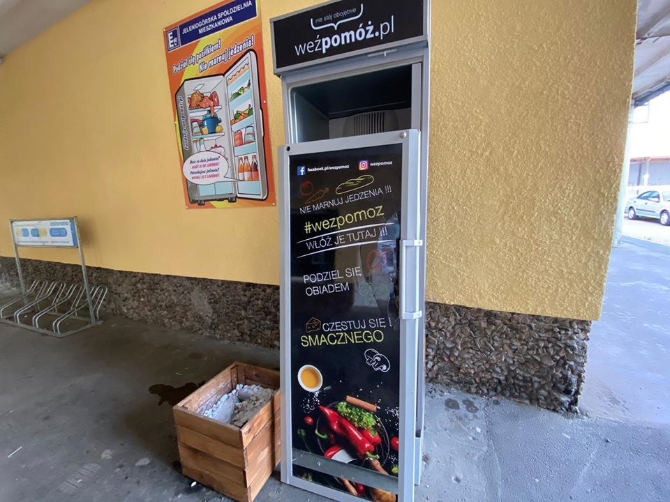 Jelenia Góra: Komu przeszkadza społeczna lodówka?