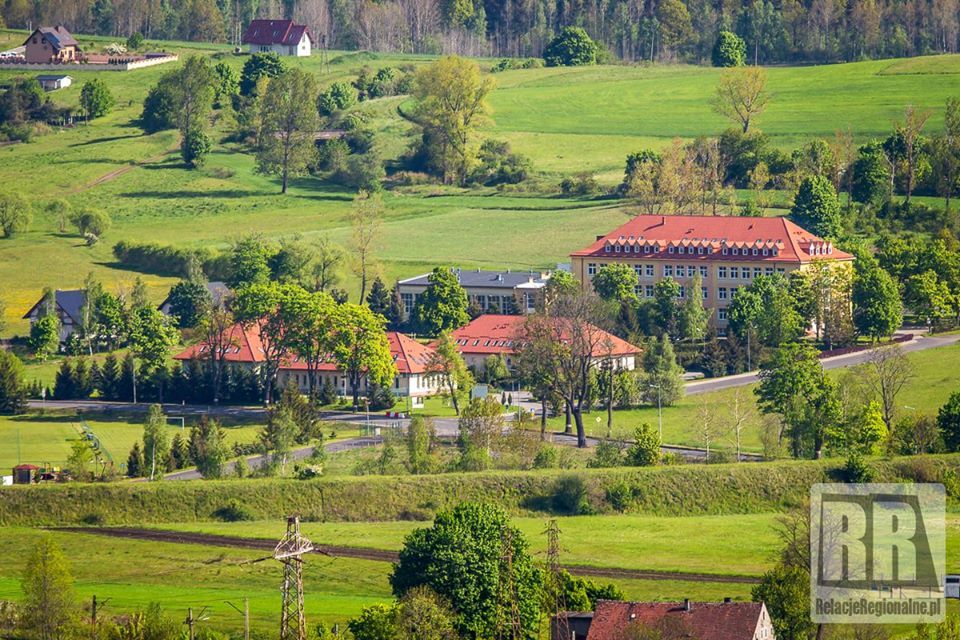 Marciszów: Kto zawiezie do szkół?