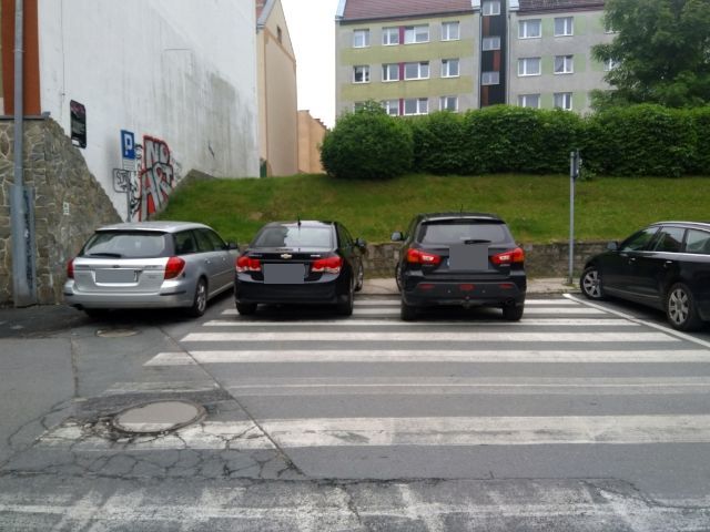 Jelenia Góra: Parking na... przejściu