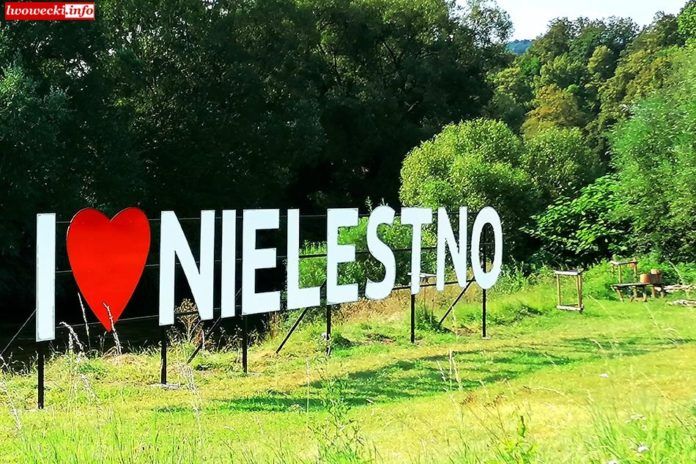 Nielestno: I love Nielestno