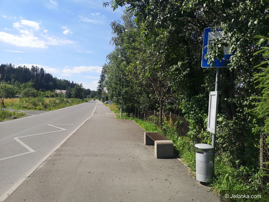 Jelenia Góra: Doczekają się wiat przystankowych