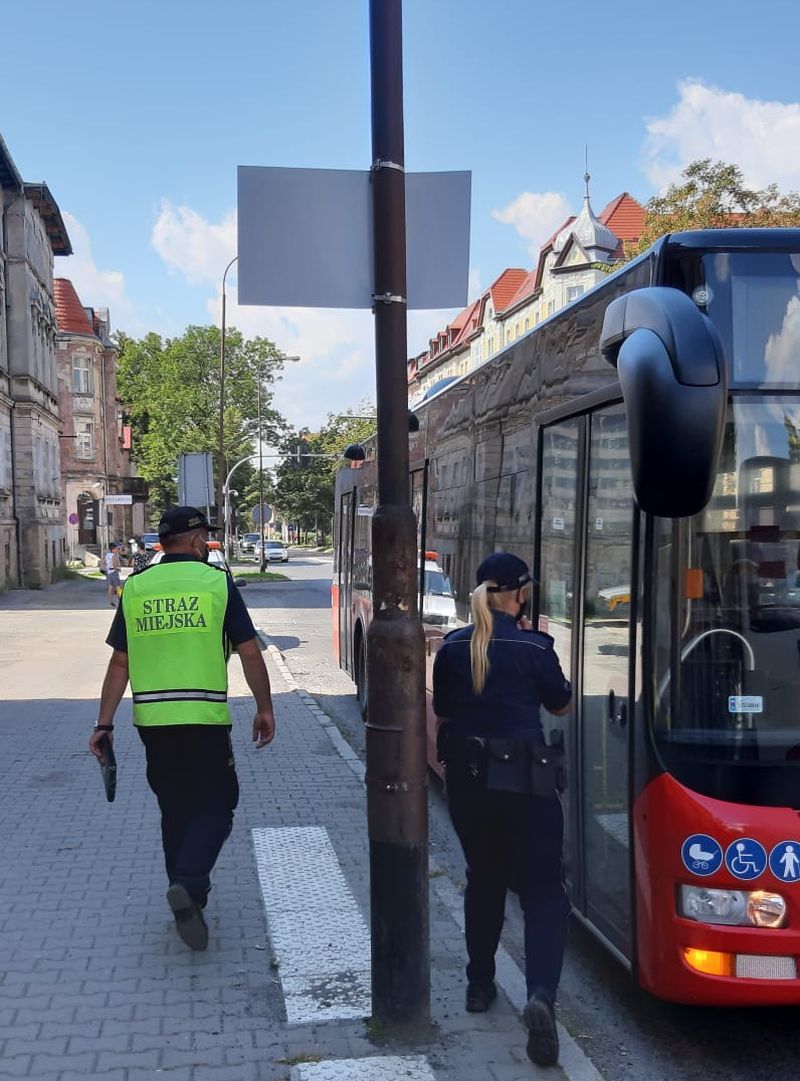 Jelenia Góra: Kontrola ws. masek