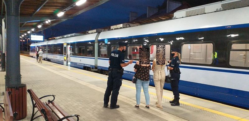Jelenia Góra: Maski (stale) pod kontrolą