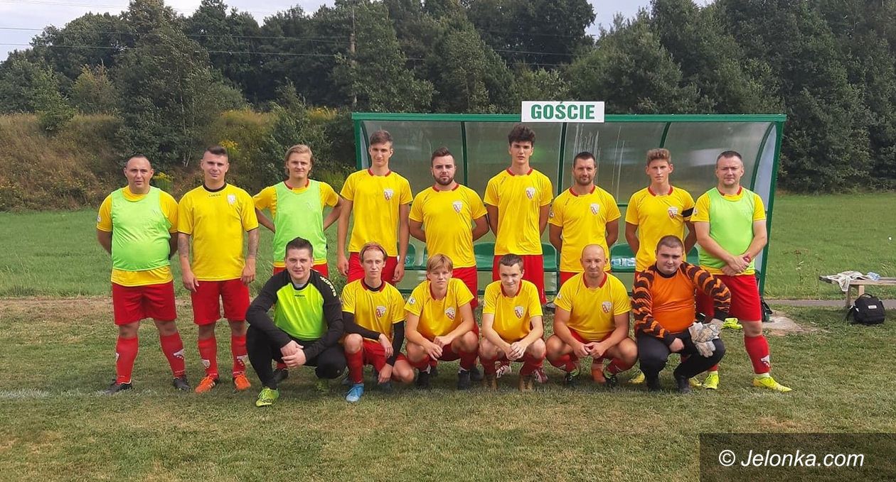klasa B: Udany debiut seniorów KKS–u Jelenia Góra