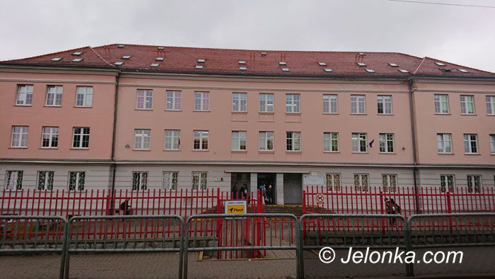 Jelenia Góra: Koronawirus w Szkole Podstawowej nr 10