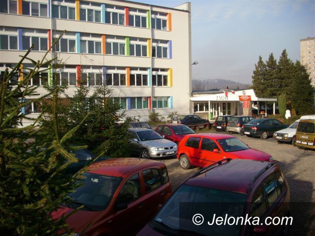 Jelenia Góra: ZSOiT: Drugie klasy z nauką zdalną