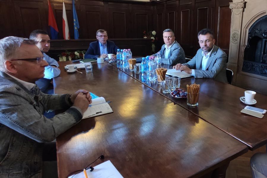 Kamienna Góra: Debata samorządowców