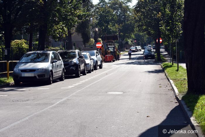 Jelenia Góra: Zygzakiem po ulicy