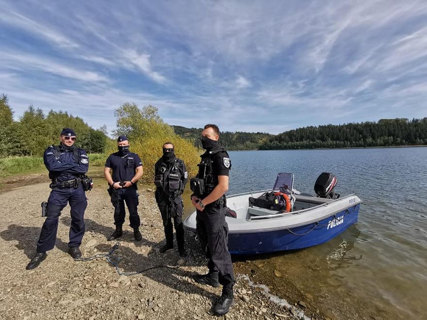 Lubawka: Patrolowali jezioro