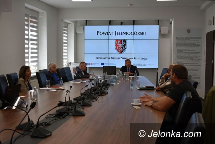 Powiat: Debata  o szlaku "Dolina Bobru"