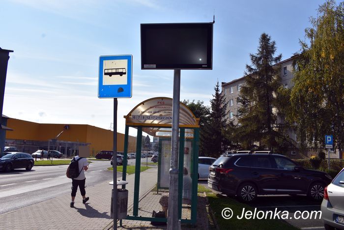 Jelenia Góra: Kiedy naprawią tablicę?