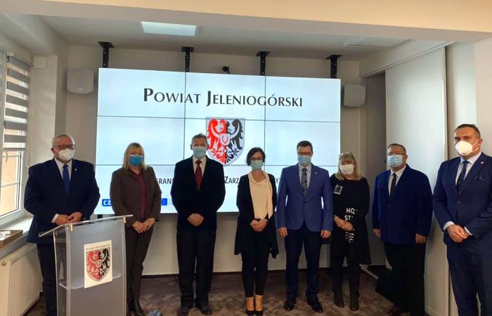 Powiat: Nagrody dla pracowników oświaty