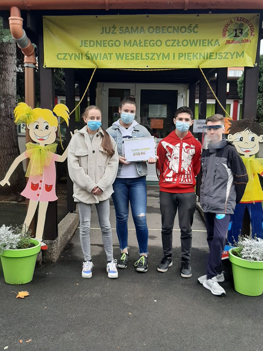 Jelenia Góra: Ósmoklasiści u dzieci