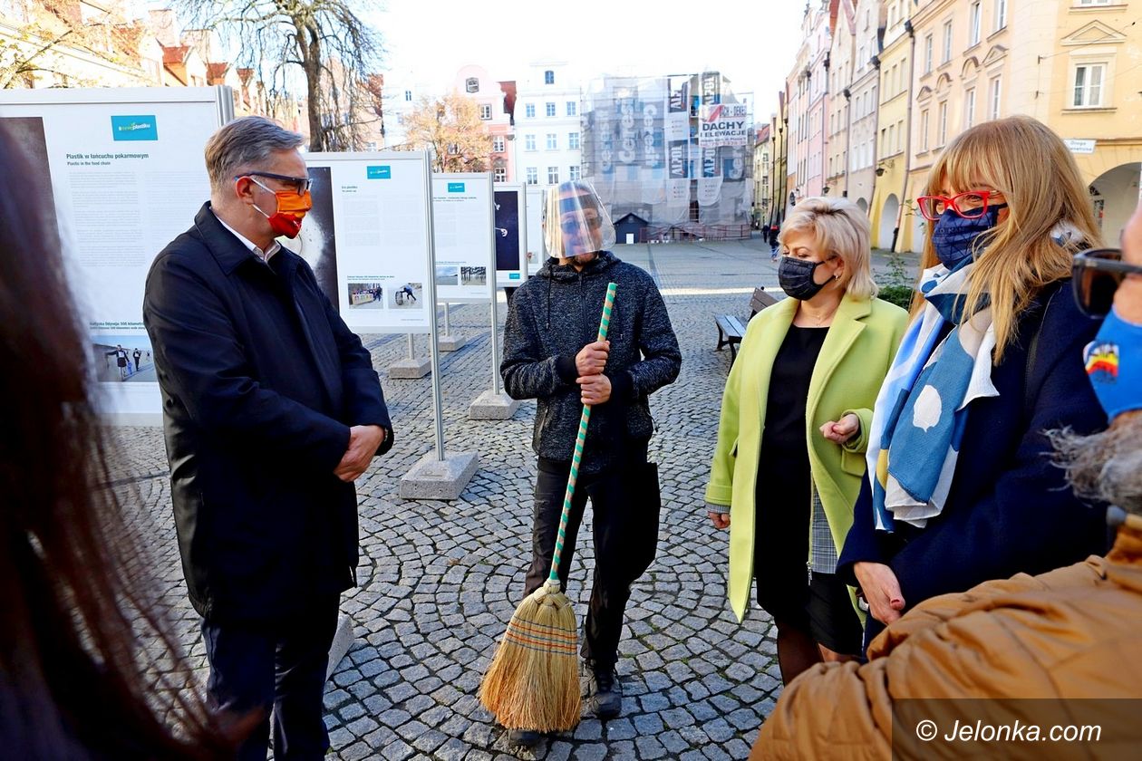 Jelenia Góra: Plastikowe "skarby Bałtyku"