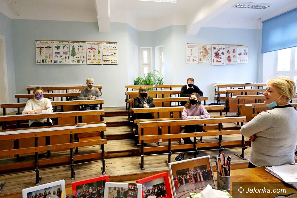 Jelenia Góra: Prestiżowy egzamin w I LO