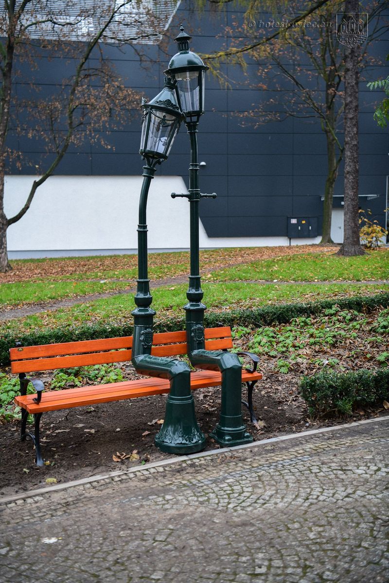 Bolesławiec: Ławka zakochanych