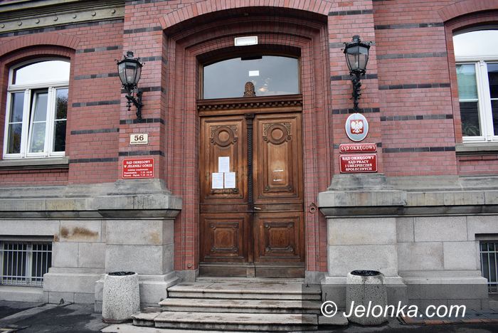 Jelenia Góra: Alarmy bombowe w jeleniogórskich sądach