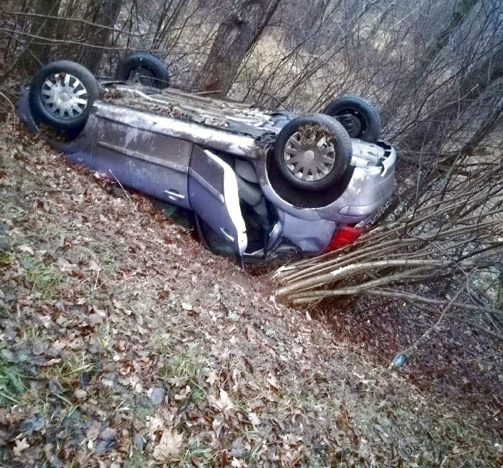 Powiat: Śliski poranek na drogach
