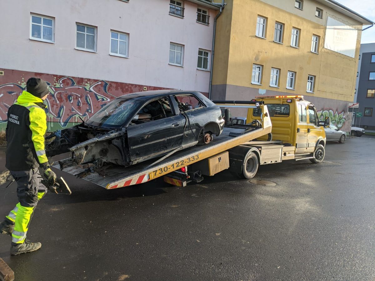 Jelenia Góra: Usuwają wraki