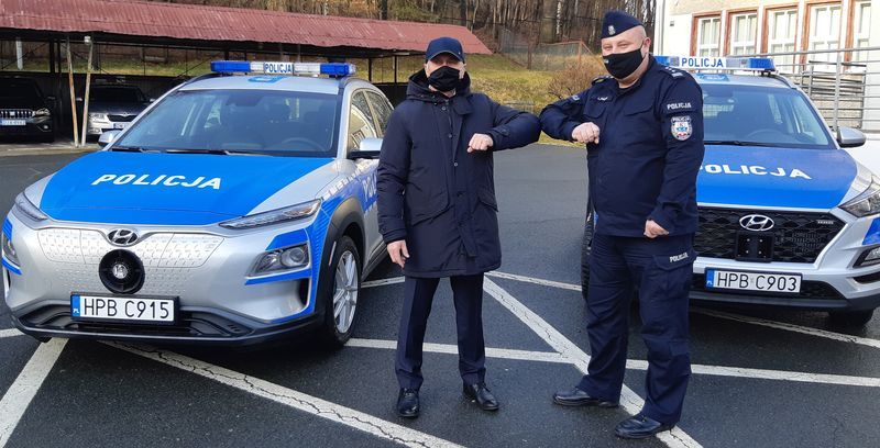 Jelenia Góra: Nowe radiowozy dla jeleniogórskiej policji